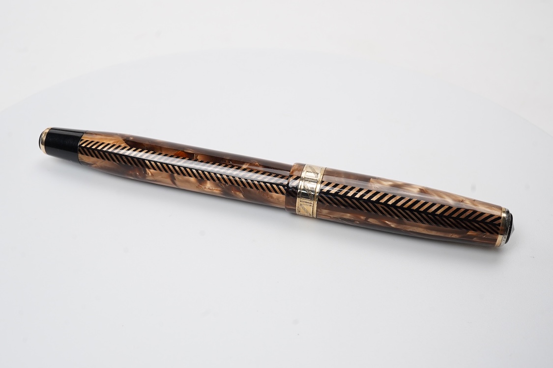 A Parker full size Royal Challenger fountain pen in brown herringbone pattern with Parker 14ct. gold nib - USA
